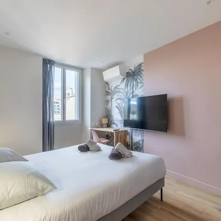 Brp Center, Sixteen-bedroom Luxury House