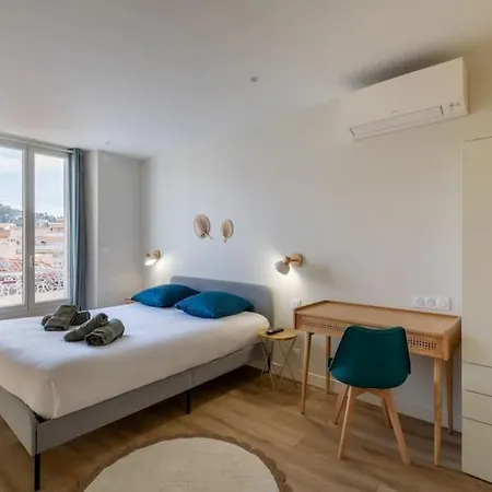 Сasa de vacaciones Brp Center, Sixteen-bedroom Luxury House