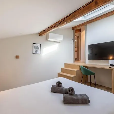 Brp Center, Sixteen-bedroom Luxury House *