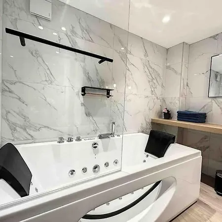 Brp Center, Sixteen-bedroom Luxury House * Cannes